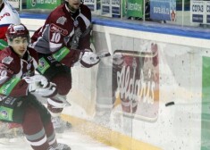 Divkārtējie KHL čempioni Kazaņas "Ak Bars" vēlas atjaunot saikni Miķelis Rēdlihs - Lauris Dārziņš.