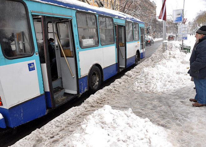 "Rīgas satiksme" līdz vasarai testēs bezmaksas internetu transportā