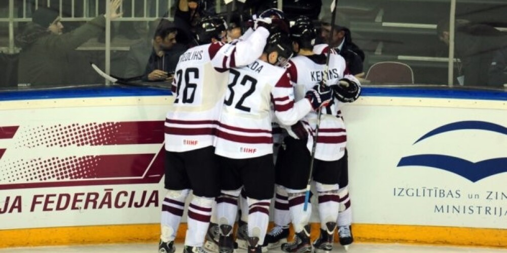 Latvijas hokeja izlase brauc uz Soču olimpiskajām spēlēm. FOTO