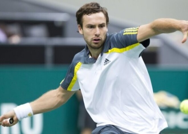 Ernests Gulbis spraigā cīņā atzīst pasaules septītās raketes del Potro pārākumu