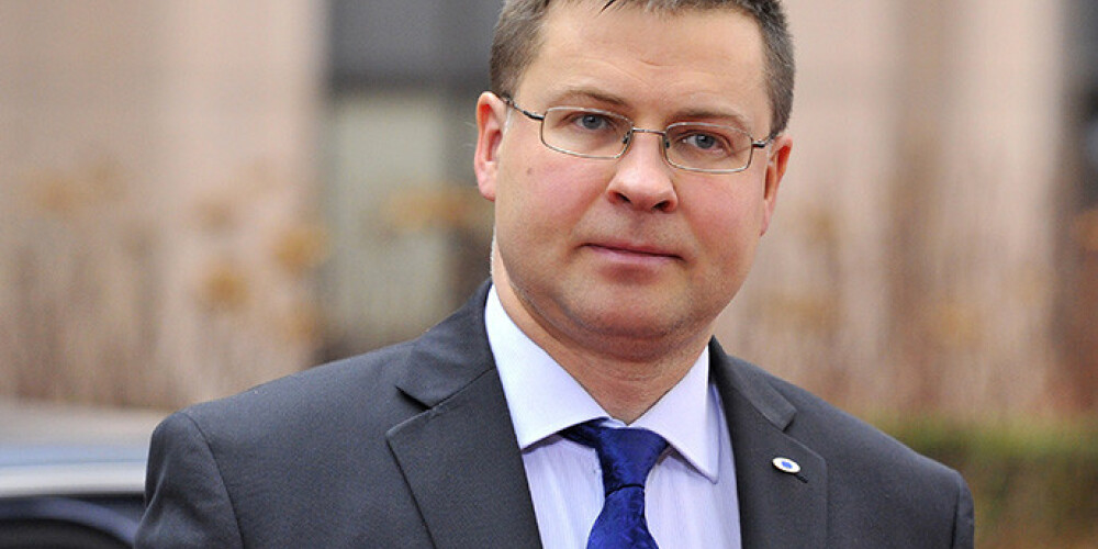 Dombrovskis uzrunājis vairākus satiksmes ministra amata kandidātus; vārdus neatklāj