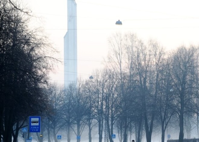 Turpina vākt parakstus gan par Uzvaras pieminekļa nojaukšanu, gan saglabāšanu