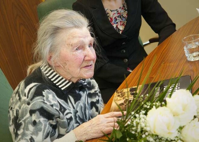 Liepājniece Alvīne Legzdiņa svin 100 gadu jubileju. Sveicam!