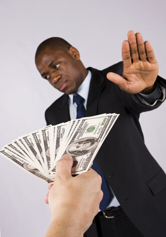 Referendums notika par tā saukto Mindera iniciatīvu, kas nosaukta tās atbalstītāja, uzņēmēja un senatora Tomasa Mindera vārdā.