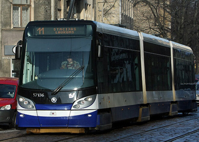 Pasažieri visvairāk slavē Rīgas sabiedriskā transporta modernizāciju un nakts satiksmi