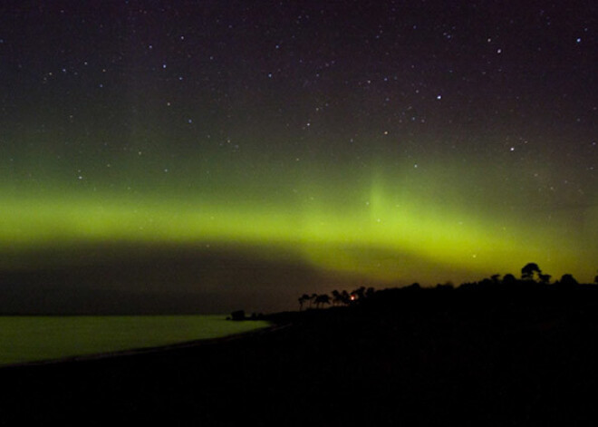 Latvijā novērota fantastiski spoža ziemeļblāzma. VIDEO. FOTO