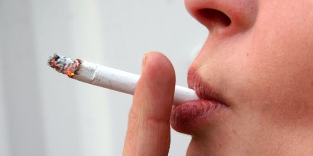 Ar lēmumu mierā nav cigarešu ražotāji, - tas esot bijis "liels pārsteigums", jo, piemēram, kaimiņvalstīs cigaretes pārdod no 18 gadu vecuma un vecuma cenzu negrasās paaugstināt.