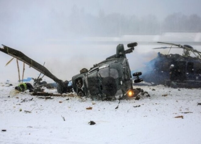 Traģēdija Berlīnē: virs stadiona saskrējušies divi helikopteri; ir upuri. FOTO