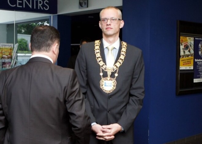 Депутаты Юрмальской думы потребовали отставки мэра Гатиса Труксниса