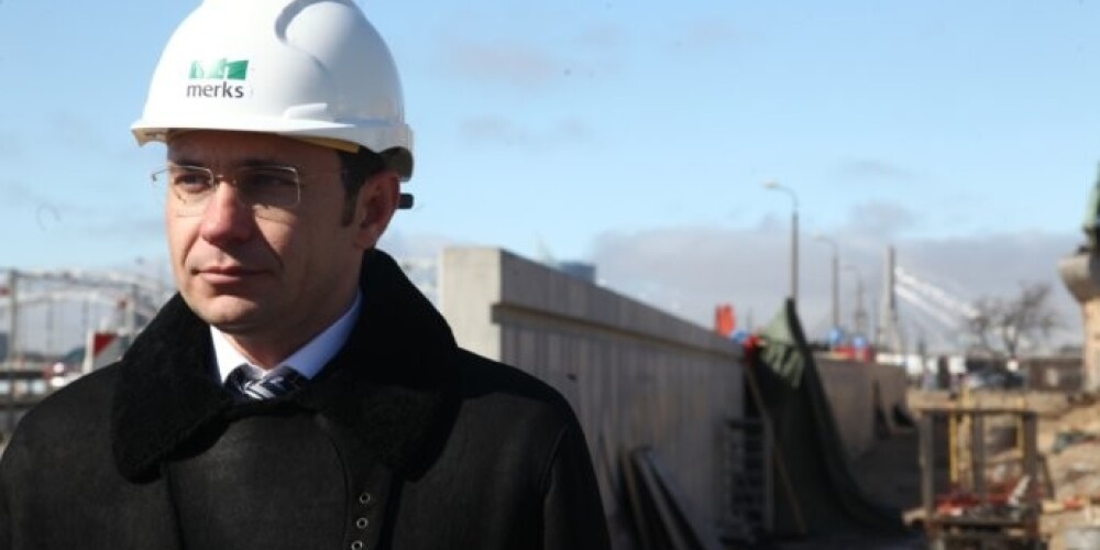 Председатель Комитета городского развития Рижской думы Вадим Ерошенко во время посещения квартала Спикери