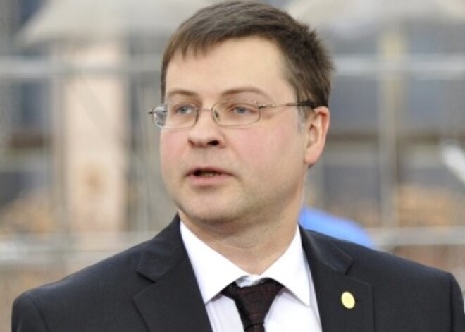 Dombrovskis: "Liepājas metalurga" multimiljonāri paši neko nedara uzņēmuma glābšanai