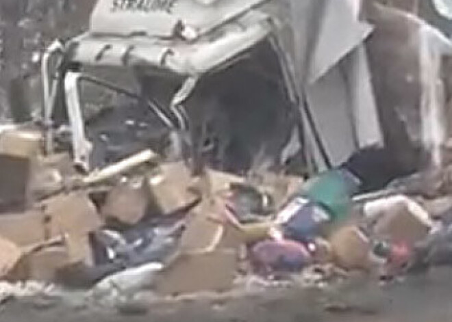 Iespaidīgs aculiecinieka video: traģiskā avārija uz Daugavpils šosejas. VIDEO