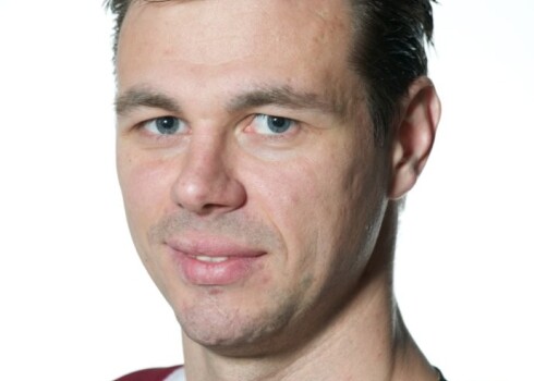Kādreizējais Latvijas hokeja izlases kapteinis Herberts Vasiļjevs pēdējos mačos spēlē ļoti rezultatīvi.