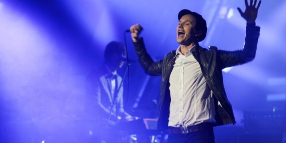 Приглашение в Гластонбери латвийская группа получила от одного из составителей программы Мартина Элборна, который ранее несколько раз бывал на ее концертах