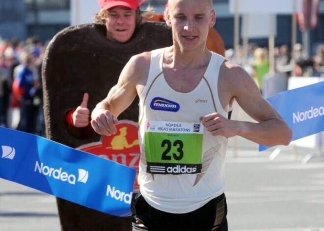 Žolnerovičs labojis gandrīz 18 gadus veco Latvijas rekordu maratonā