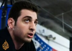 Приятели Тамерлана Царнаева по спортклубу, они же его соседи из бостонского пригорода, заподозрили, что старший из братьев-террористов уже совершал преступление