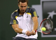 Ernests Gulbis, neskatoties uz zemāko vietu ATP rangā, tiek uzskatīts par favorītu cīņā ar Radeku Štepaneku.