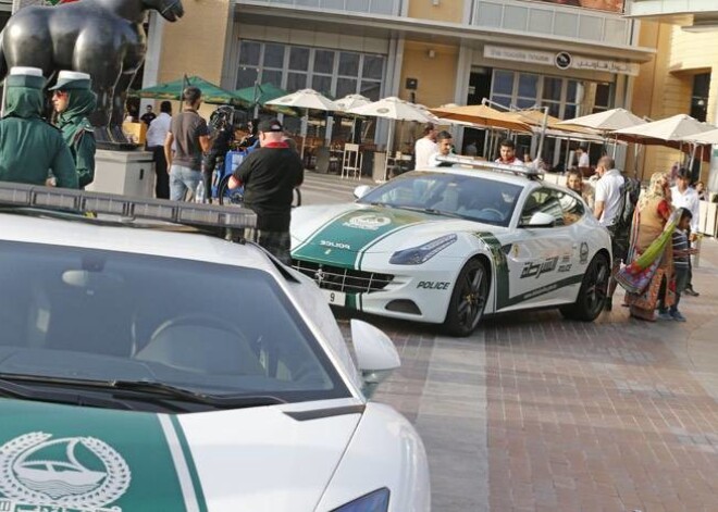 Dubaijas policijas iespaidīgie auto