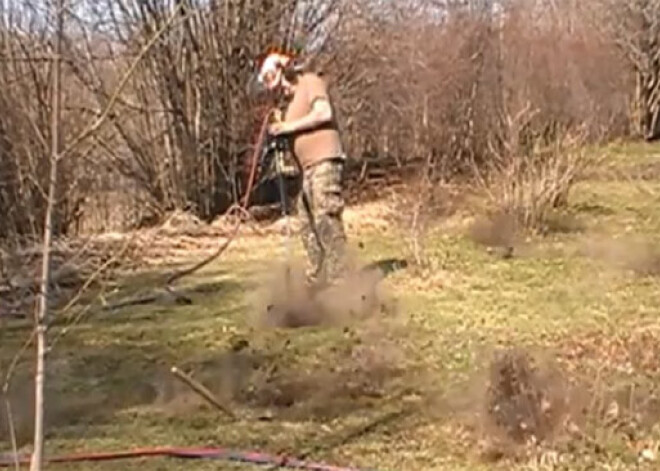 Latvijas laukos sāk spridzināt kurmjus. VIDEO