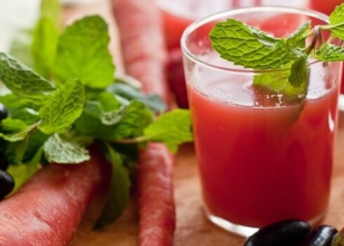 Ja organisms sācis pierast pie veselīga uztura, tad jācenšas to padarīt par dzīvesveidu, nevis sulu kūres miksēt ar hamburgeriem, atgādina uztura speciālisti.