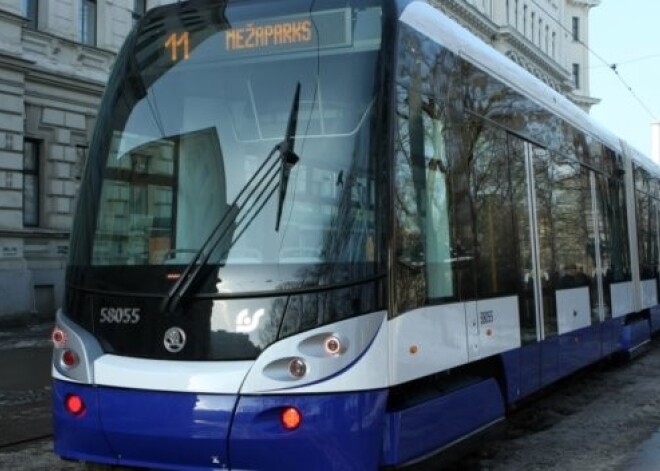 Rīgā apturēta 11. maršruta tramvaju kustība