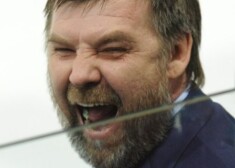 Oļegs Znaroks atzīts par labāko treneri KHL