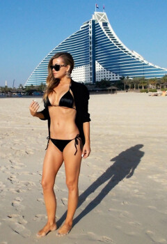 Порно қожайын сабақ береді Даниэлла Рашты онлайн көріңіз