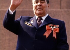 Брежнев, занимавший пост генерального секретаря ЦК КПСС в 1964-1982 годах, стал олицетворением «эпохи застоя»