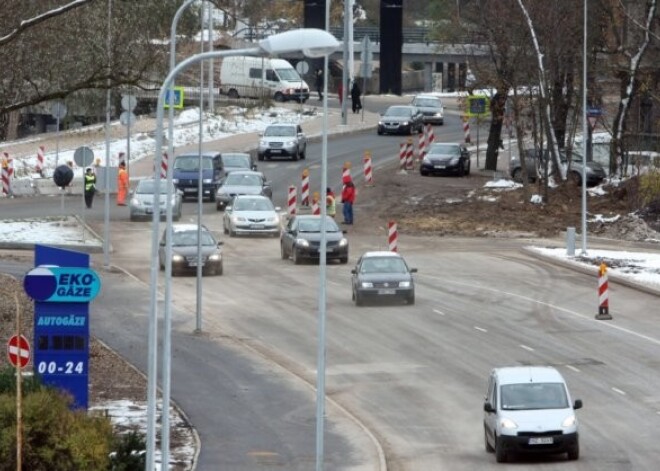 Asfaltēšanas darbu laikā ierobežos satiksmi Daugavgrīvas ielā