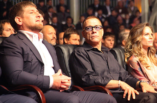 Два года назад на день рождения Кадырова в Грозный приезжали Жан-Клод Ван Дамм и Хиллари Суонк