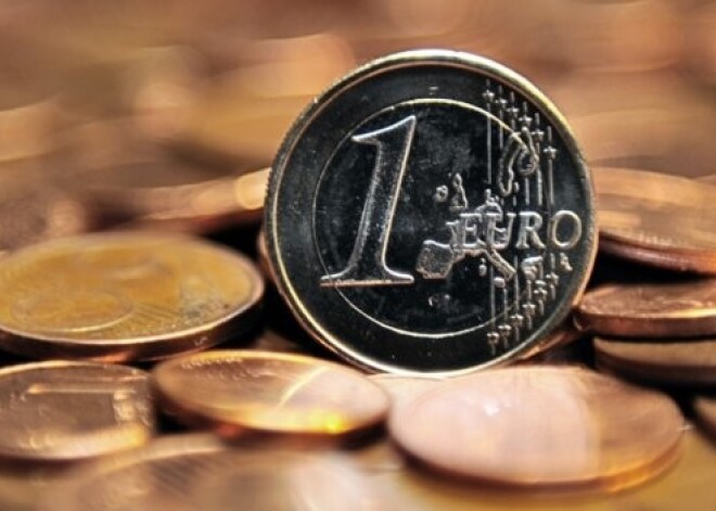 За введение евро выступают 38%, против - 53% населения