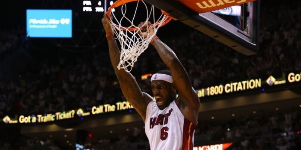 Maiami "Heat" uzvar izšķirošajā spēlē un iekļūst NBA finālā. VIDEO