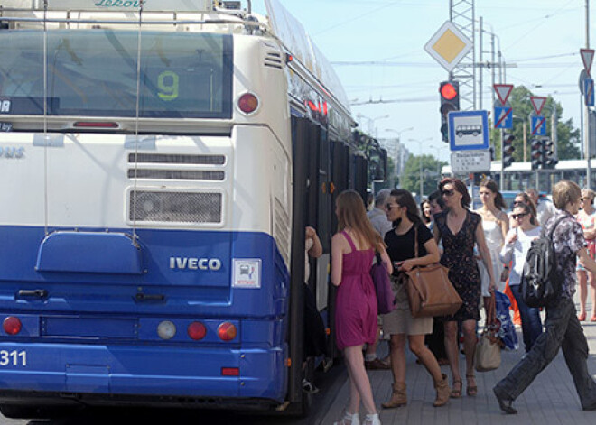 Sabiedriskais transports pāries uz vasaras sarakstiem, 29. autobusa maršruts tiks pagarināts līdz Vecāķiem