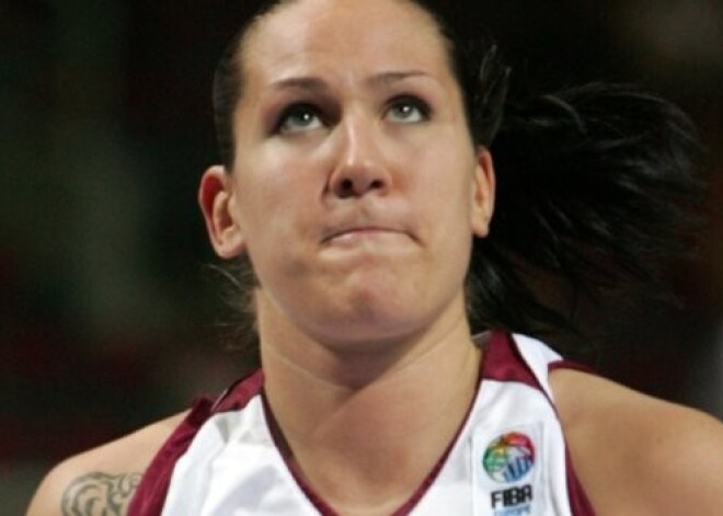 Latvijas sieviešu basketbola izlase izrauj uzvaru pārbaudes spēlē pret Čehiju