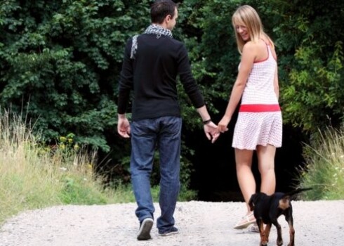 Ja tuvinieki ir stingri attiecībā uz Jūsu izvēli, ļoti ticams, ka neviens Jūsu draugs viņus neapmierinās, tāpēc, atsakoties no savas laimes, riskējat palikt viena.