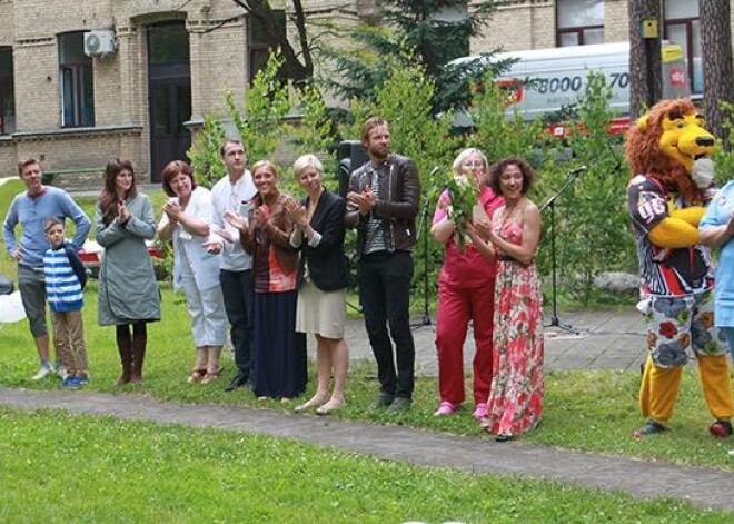 Slavenības pušķo bērnu klīniskās universitātes slimnīcu