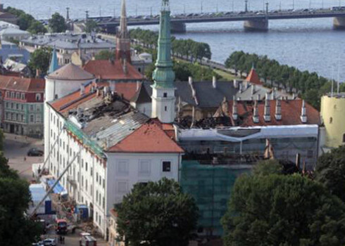 Rīgas pili uguns 800 gadu garumā bija saudzējusi. FOTO. VIDEO