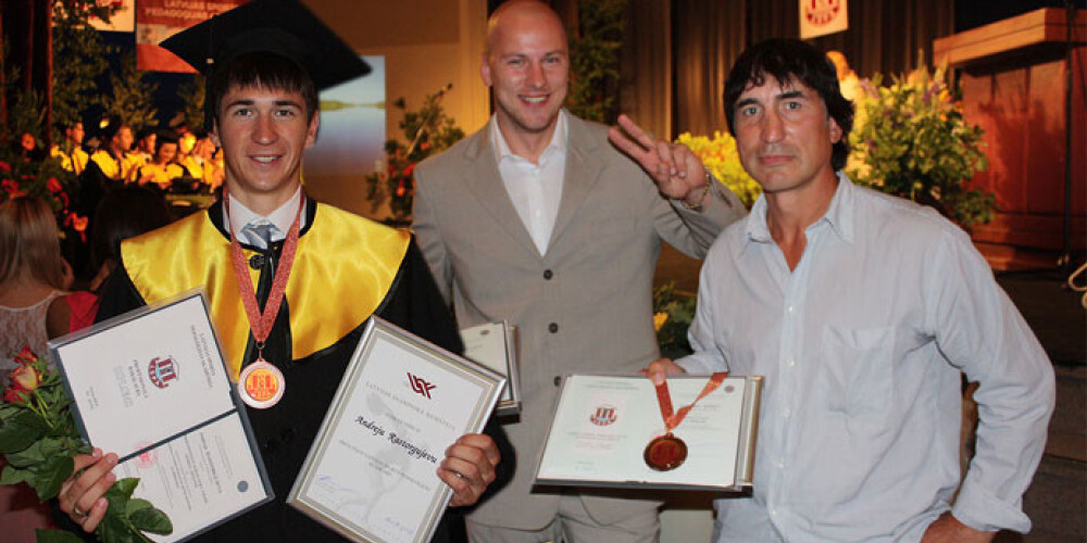 Sportisti Kerčs, Vasiļevskis un Rastorgujevs iegūst augstāko izglītību. Apsveicam!