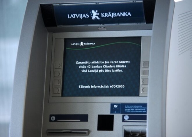 Izsolē pārdoti 52 "Latvijas Krājbankas" bankomāti