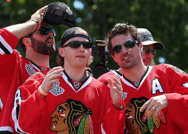 "Blackhawks" komandas uzvaru NHL čempionātā Čikāgas ielās atzīmē divi miljoni cilvēku