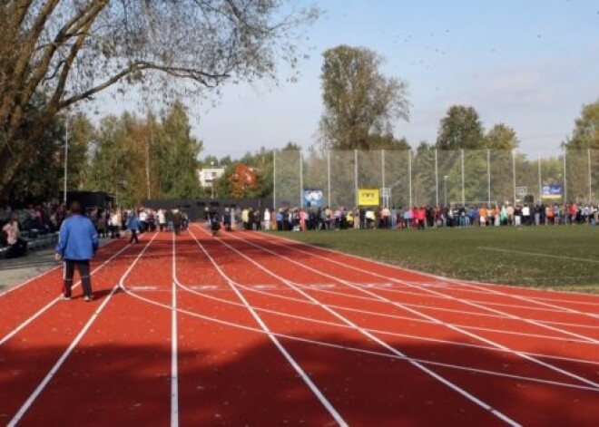 Pieprasa 2,3 miljonus sporta skolotāju algām; pašlaik viņi saņem nepilnus 200 latus par slodzi