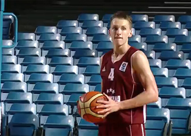 Latvijas U-20 basketbolisti pagarinājumā  izcīna grūtu uzvaru pār Krieviju. VIDEO