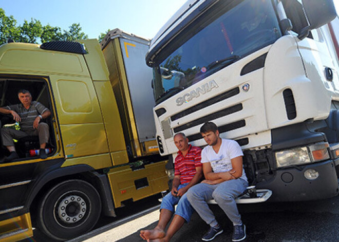 Ražas novākšanas laikā kravas transports bez ierobežojumiem varēs doties uz Rīgas ostu