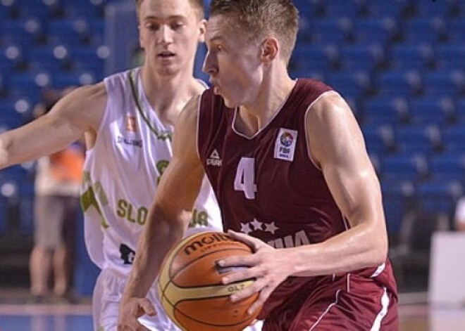 Latvijas U-20 basketbola izlase EČ otro posmu sāk ar uzvaru