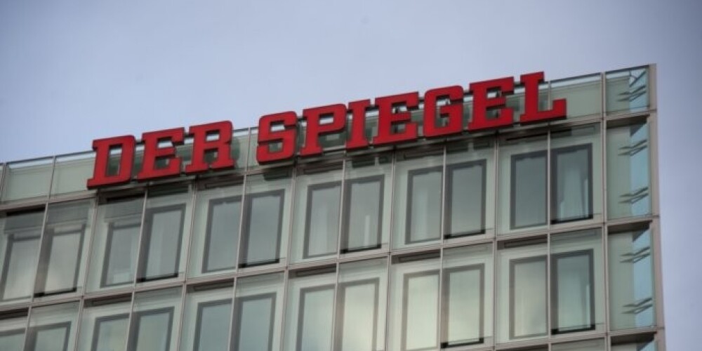 Der Spiegel пишет об особых привилегиях, действующих в Латвии для холдинговых компаний, которые не платят налог за доходы, полученные за границей. Не облагается налогом и вывоз такой прибыли из страны