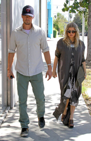 Fērgija Dun viņas vīrs Džošs Demels.