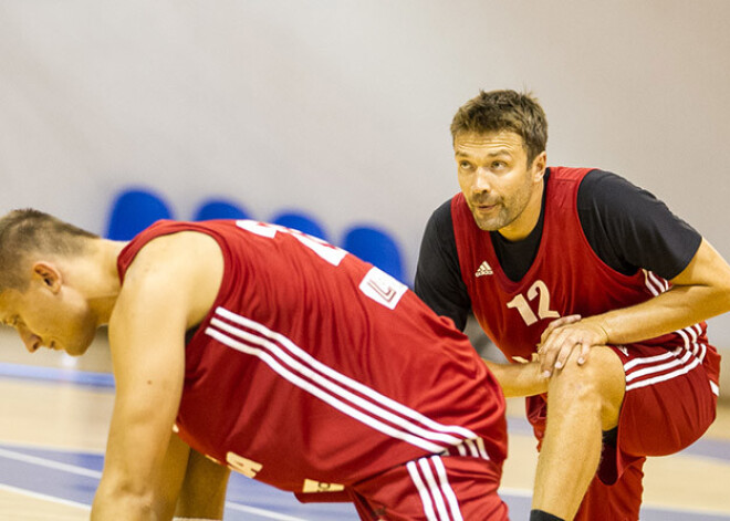 Basketbola izlases pirmais treniņš Olimpiskajā sporta centrā. FOTO