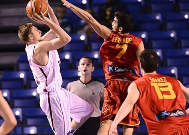 Vēsturisks panākums! U-20 basketbolisti iekļūst Eiropas čempionāta finālā