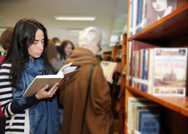 Rīgas domē tiks atklāta fotoizstāde "Diena kopā ar bibliotekāru"