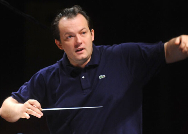 Andris Nelsons galvas traumas dēļ atceļ pirmo uzstāšanos ar Bostonas Simfonisko orķestri